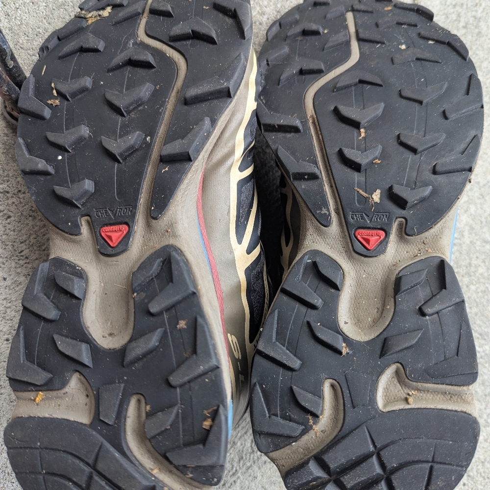 Salomon Women’s Black with Tan and Blue Trail Runners, Size 7.5 - Picture 4 of 7